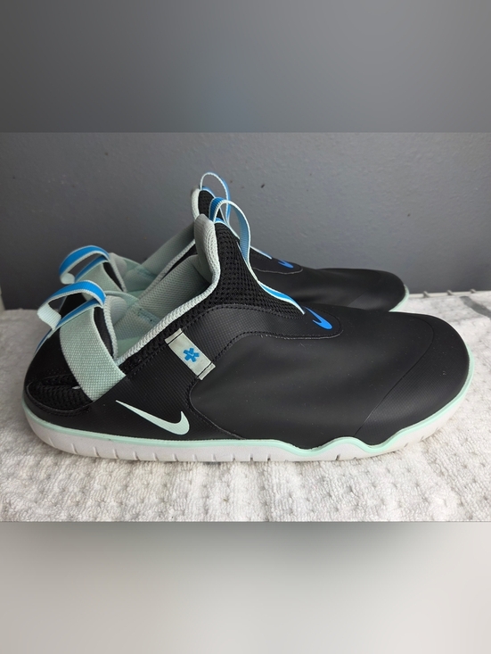 Nike Other - Nike Black Sneakers with Light Blue and Mint Insole
